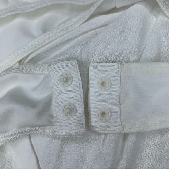 Olivaceous NWT Bodysuit Bell Pleated Long Sleeve White Two Snap Buttons Size M - Picture 9 of 12